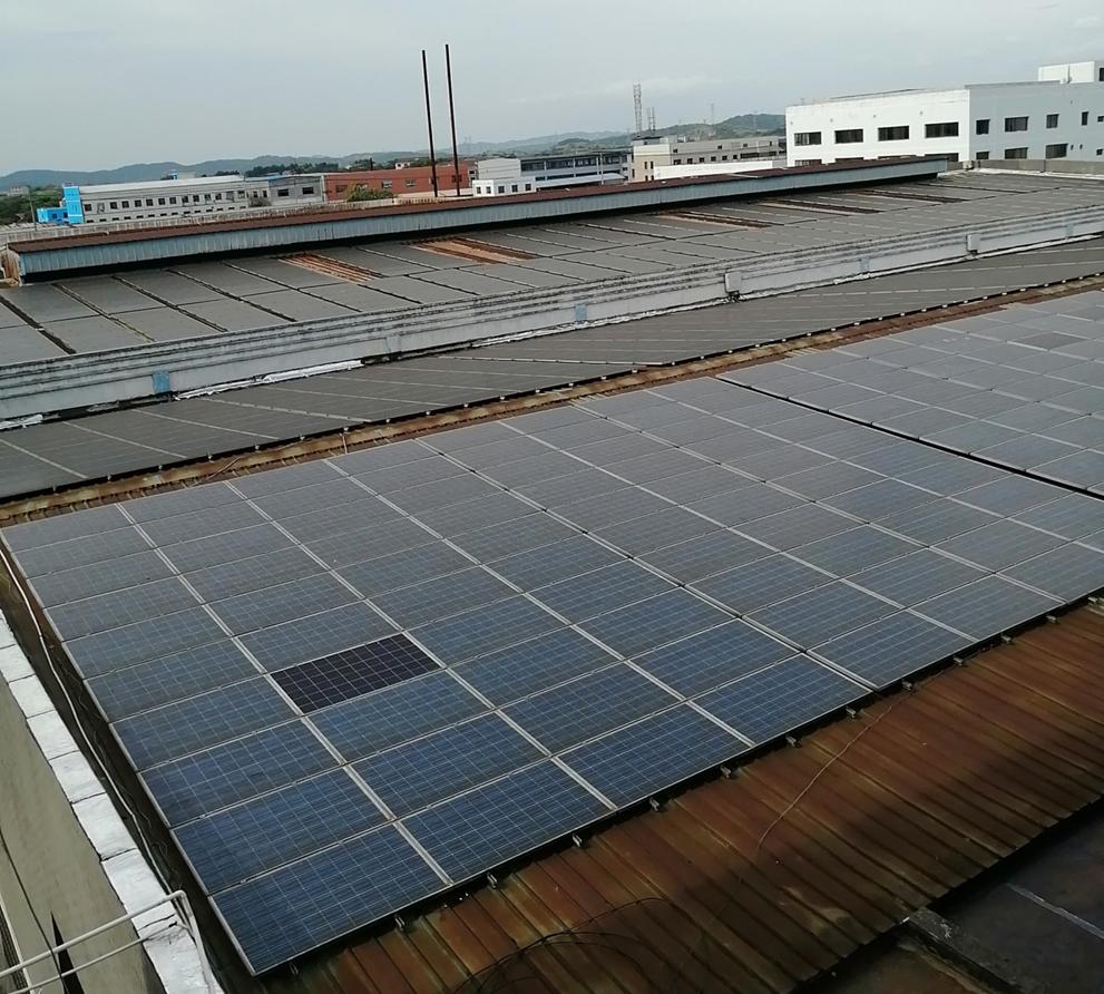 凤凰园工业园屋顶分布式光伏电站组件清洗项目